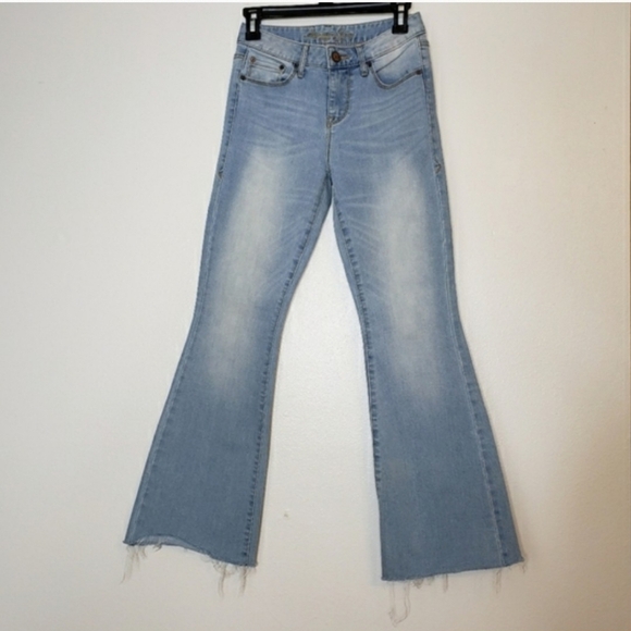 NEW American Rag Cie Flare Jeans Light Wash Faded Raw Hem 70s Hippie Bohemian - Picture 10 of 16